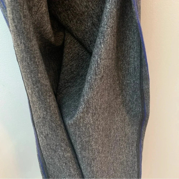 Lululemon Blue Grey Striped Snap  Up Scarf - Picture 2 of 5